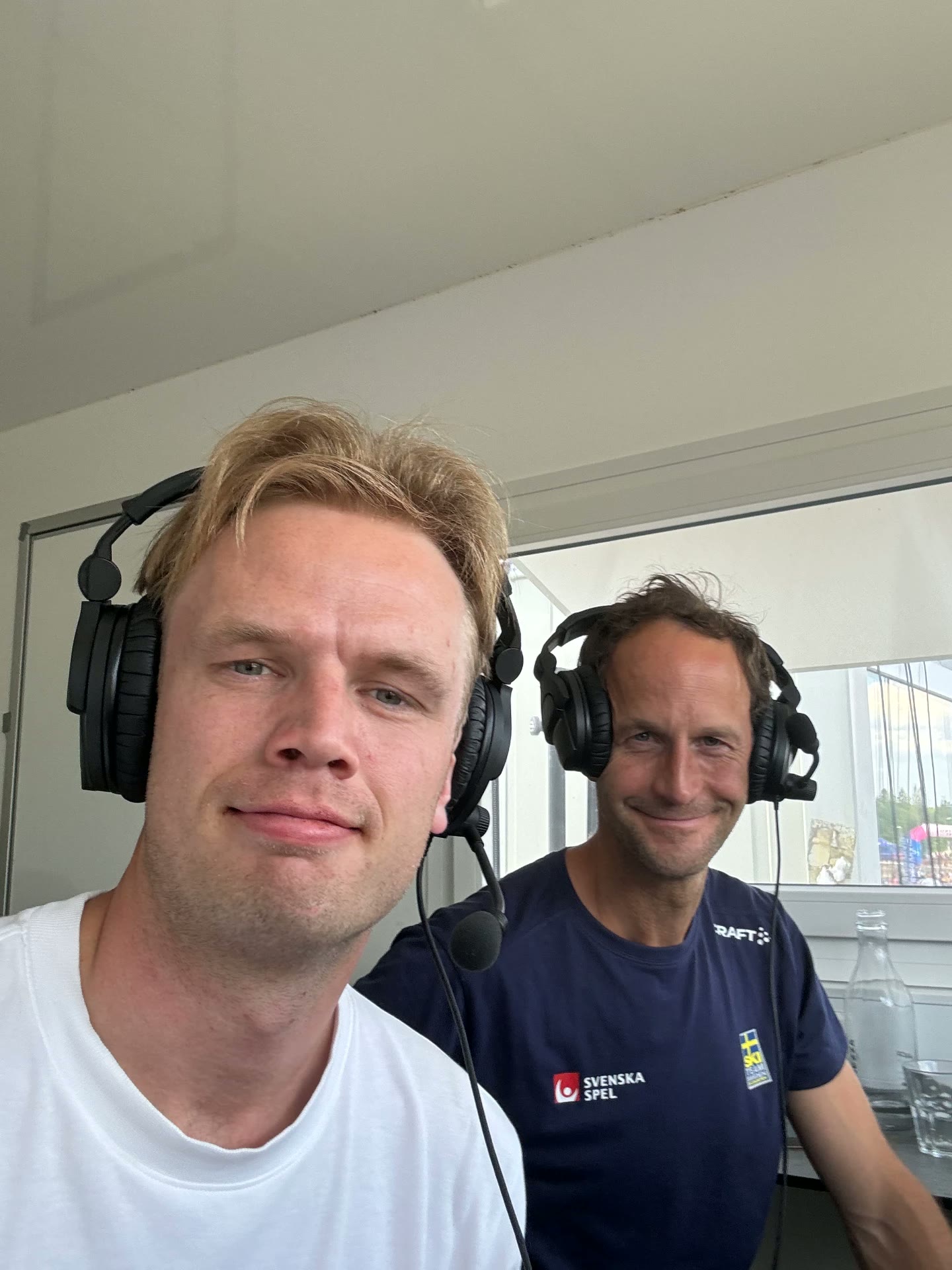 Mattias Bångman och Anders Södergren i kommentatorsbåset för Expressen